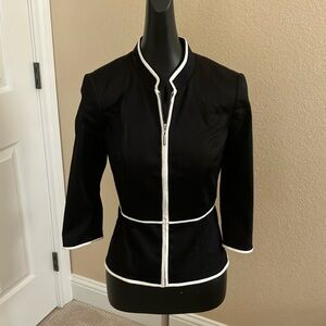 NWT WHBM 3/4 sleeve jacket with white piping